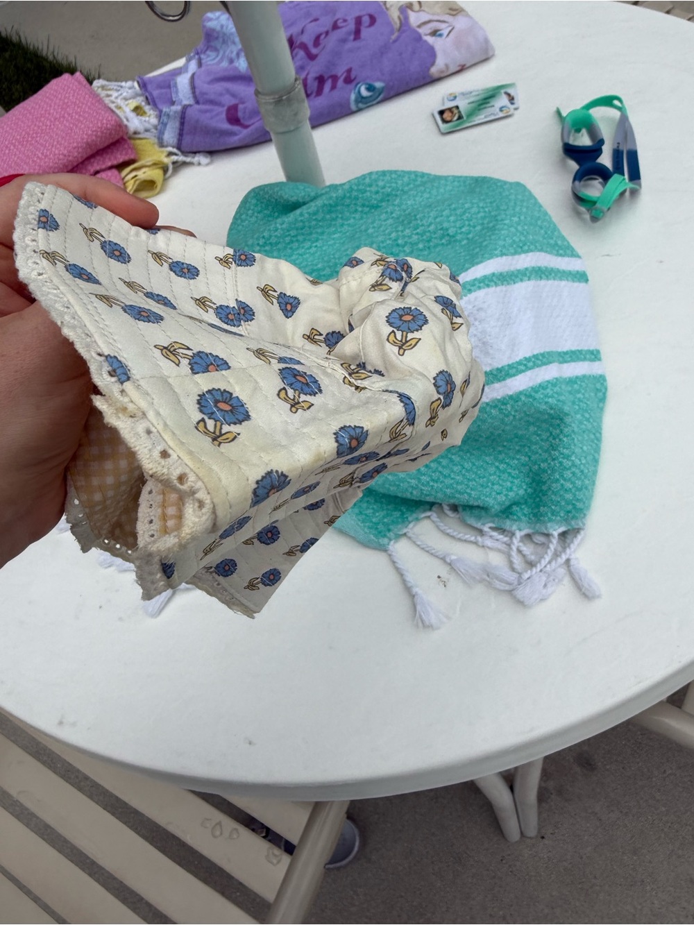 Zara Cream Floral Bucket Hat with Blue Print - Picture 4 of 9